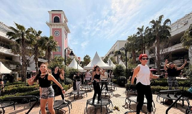 8 Mart’ta Karşıyaka’dan özgürlük daveti yükseldi