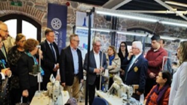 “Altın İğne”, İzmirli bayanların yeteneğini dünyaya gösteriyor