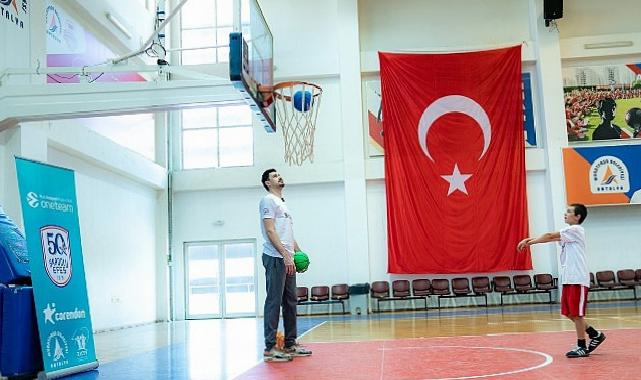 Anadolu Efes 2025–2026 dönemi One Team Projesi sertifika merasimi Antalya’da gerçekleşti