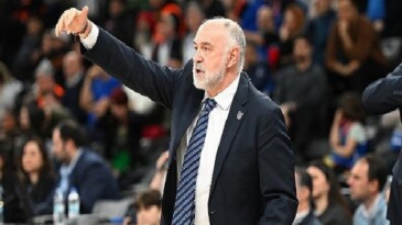 Anadolu Efes, ASVEL karşısında parkede
