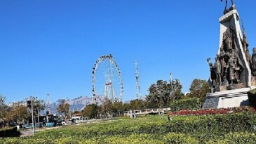 Antalya 4 milyon yazlık çiçekle bahara hazırlanıyor