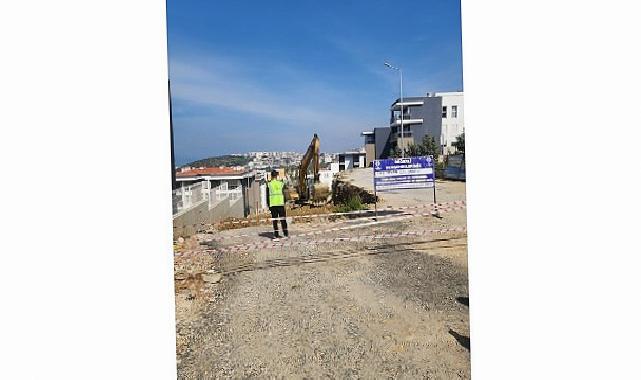 Aydın Büyükşehir Belediyesi Kuşadası’nda Ağır Bir Formda Yol Üretim Çalışmalarına Devam Ediyor