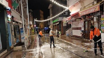 Ayvalık’ta Bayram Öncesi Paklık Seferberliği