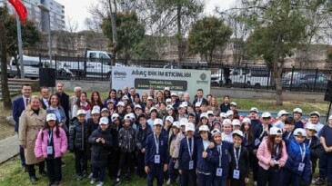 Bakırköy’de Minik Eller Toprağa Can Verdi