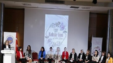 Bayan muhtarlarla eşitlikçi uygulamalar paneli düzenlendi