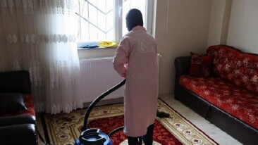 Bayram Öncesi Büyüklere Şefkat Eli