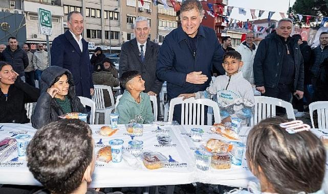 Bergama’nın iftar sofrası Tıp Bayramı’nda doktor başkanları buluşturdu