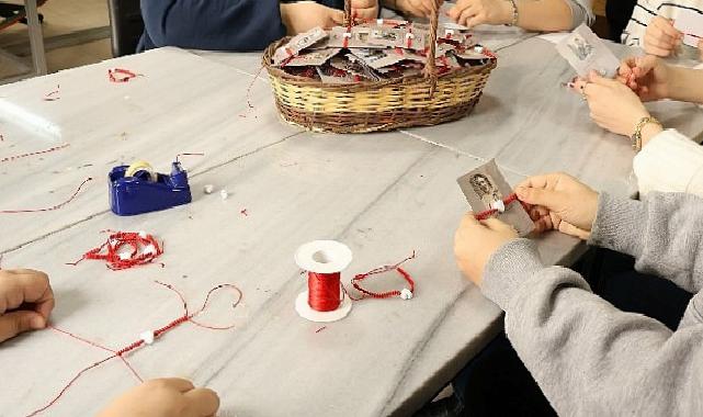 Beyaz Kalpler’den 8 Mart’a özel manalı ikram