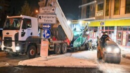 Bornova’da gece asfalt mesaisi