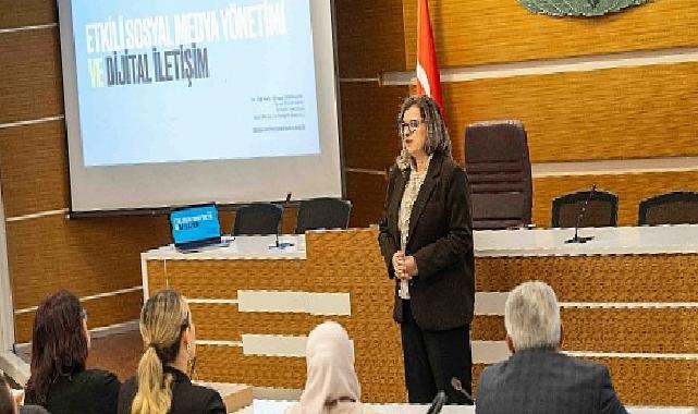 Bornova’da muhtarlar için Dijital Dönüşüm Eğitimi