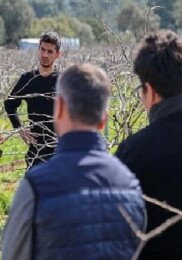 Buca’nın bağlarında geleceğin ziraat mühendisleri yetişiyor