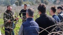 Buca’nın bağlarında geleceğin ziraat mühendisleri yetişiyor