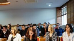 Büyükşehir Belediyesi Erişilebilirlik seferberliği toplantısı düzenledi