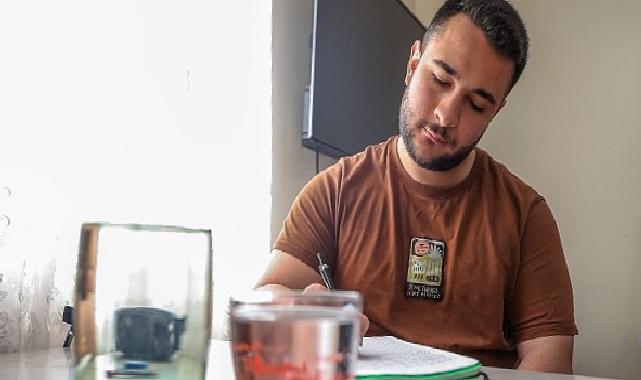 Büyükşehir Belediyesi’nin üniversite öğrencilerine “Can Suyu” takviyesi sürüyor