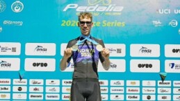 Büyükşehir Belediyespor Bisiklet Kadrosu Atleti Mustafa Tarakçı’dan İkili Şampiyonluk