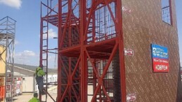 Büyükşehir işçisine “yüksekte çalışma” eğitimi