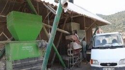 Büyükşehir ziraî ekipman takviyeleri ile üreticilerin yüzünü güldürüyor