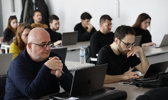 Büyükşehir’den teknoloji meraklısı gençlere yapay zekâ eğitimi