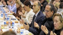 Büyükşehir’in iftar sofrası bu defa Foça’da kuruldu