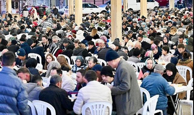 Büyükşehir’in İftar Sofrası Kırkağaç’ta Kuruldu