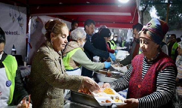 Didim Balat Mahallesi’nde Ramazan Rahmeti Paylaşıldı