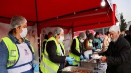 Didim Belediyesi, Didimlileri Cumhuriyet Kent Meydanı’nda Kurulan İftar Sofrasında Buluşturdu