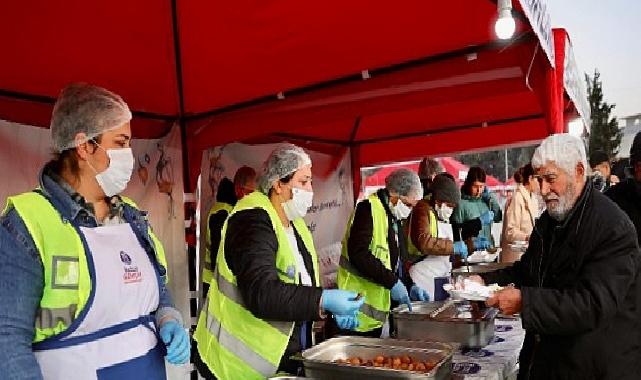 Didim Belediyesi, Didimlileri Cumhuriyet Kent Meydanı’nda Kurulan İftar Sofrasında Buluşturdu