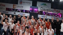 Eczacıbaşı Dynavit ismini dörtlü finale yazdırdı!