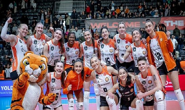 Eczacıbaşı Dynavit olağan dönemi galibiyetle tamamladı