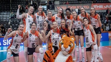 Eczacıbaşı Dynavit yarı finalde!