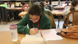 Efes Selçuk Belediyesi’nden İmtihan Yolundaki Öğrencilere Takviye