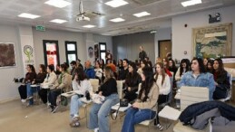 Gençler Meslek Seyahati İçin Efes Tarlası Hayat Köyü’nde Buluştu