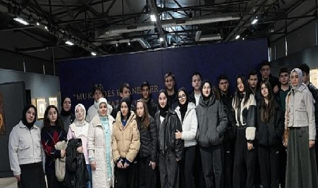 Gençler, “Mukaddes Emanetlere” sahip çıkıyor