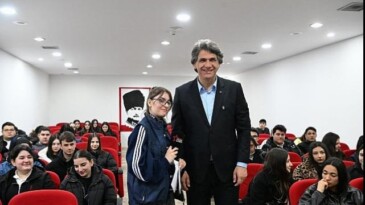 Gençler Sordu, Lider Kocaman Yanıtladı