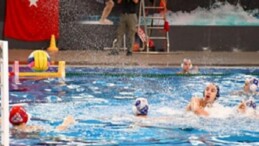 İzmir Büyükşehir Belediyesi atletleri muvaffakiyetten muvaffakiyete koşuyor