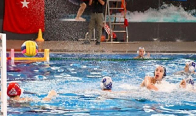 İzmir Büyükşehir Belediyesi atletleri muvaffakiyetten muvaffakiyete koşuyor