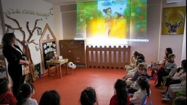 İzmir Zelzelesinin Mucizesi Ayda ile Evlatlarını Kaybeden Anne Çocuklara Zelzelesi Anlattı