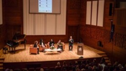 İzmir’de bayan emeği ve engellilik masaya yatırıldı