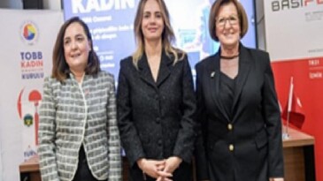 İzmir’de “Cesaretin İsmi: Kadın” tepesi başlıyor