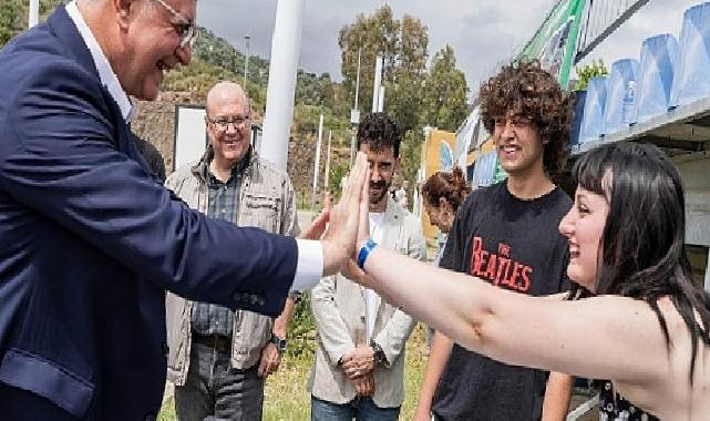 İzmir’de gençler yalnız değil