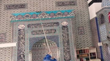 İzmir’in mescitlerinde bayram paklığı