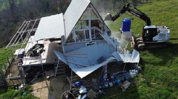 İznik Belediyesi Tarım Yerlerindeki Kaçak Yapılara Karşı Harekete Geçti