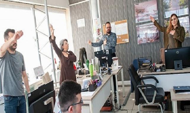 Karşıyaka Belediyesi’nde çalışanlar güne sporla başlıyor