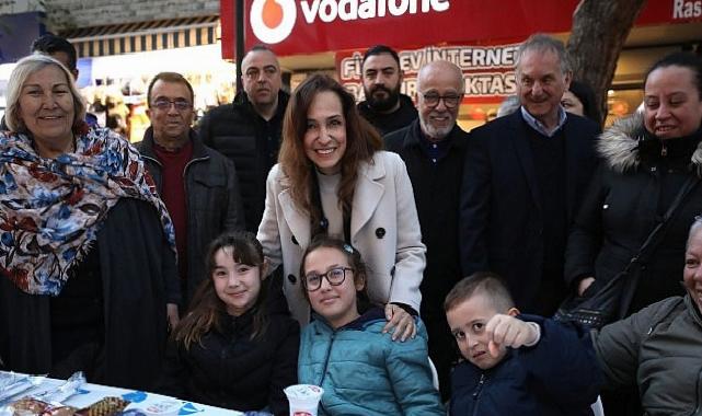 Karşıyaka Çarşı’ya dev sofra: 5 bin kişi iftarda buluştu!