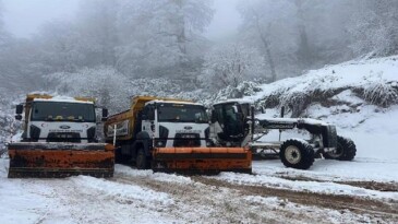Kartepe’de Bayramda Kar Mesaisi