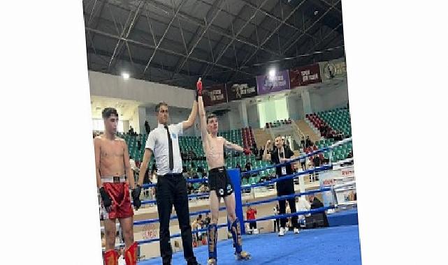 Kemer Belediye Kick Boks atletlerinden 2 Bronz madalya
