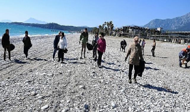 Kemer’de kıyı paklığı