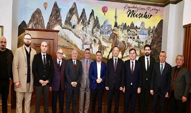 Kırgızistan Ankara Büyükelçisi Kazakbayev, Belediye Başkanı Arı’yı Ziyaret Etti