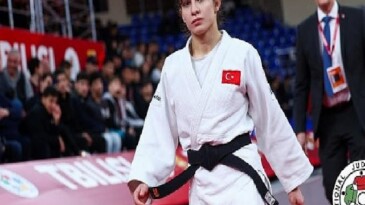 Kocaeli’nin altın kızı, Tuğçe Beder şampiyon!