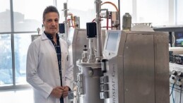 “Kolon Kanserinde Yeni Çağ: Tümör Laboratuvarda Kopyalanıyor, En Tesirli İlaç Kopya Üzerinde Denenerek Hastaya Veriliyor”